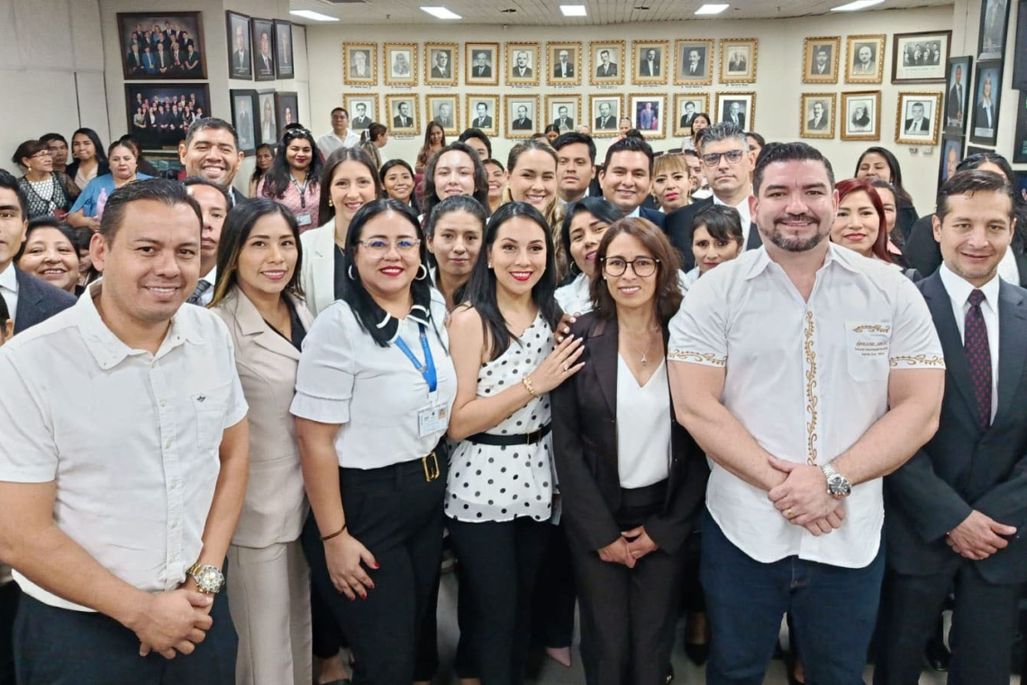 Santa Cruz: juramentan a 60 nuevas juristas exhortando ejercer la profesión con integridad 