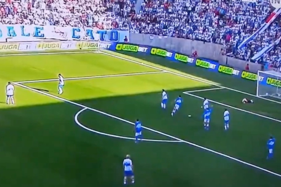 Histórico portero sufre infarto en partido homenaje y es reanimado en cancha