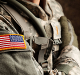 "Se acabaron las barbas y el pelo largo": Nuevos estándares físicos en el Ejército de EE.UU.