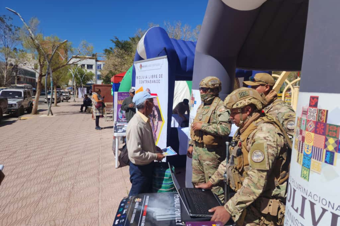 En frontera con Argentina se realiza Feria sobre lucha contra el contrabando