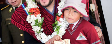 Gobierno puso en marcha el pago del Bono Juancito Pinto en 56 entidades financieras 