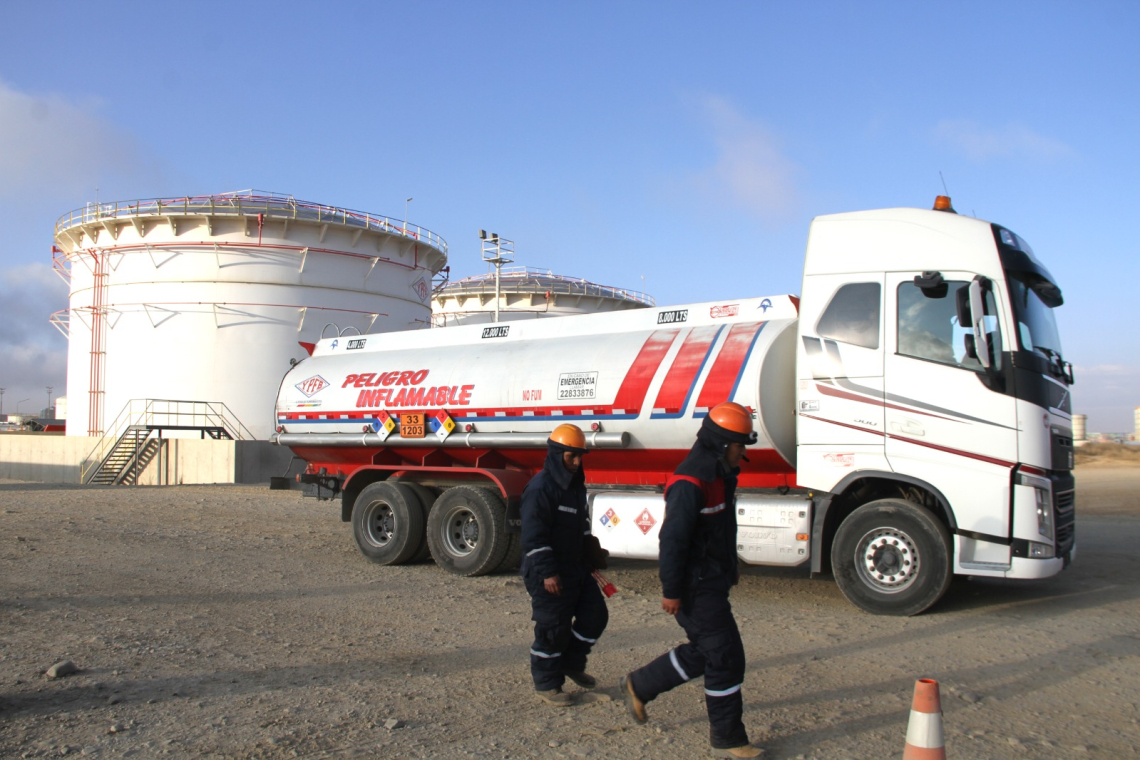 Garantía para YPFB: Ministro Montenegro asegura que el presupuesto para importación de combustibles y exploración está asegurado 