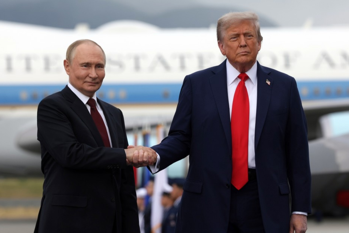 Putin y Trump mantienen una conversación telefónica 