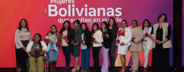 Diez emprendedoras que construyen Bolivia son reconocidas por BancoSol