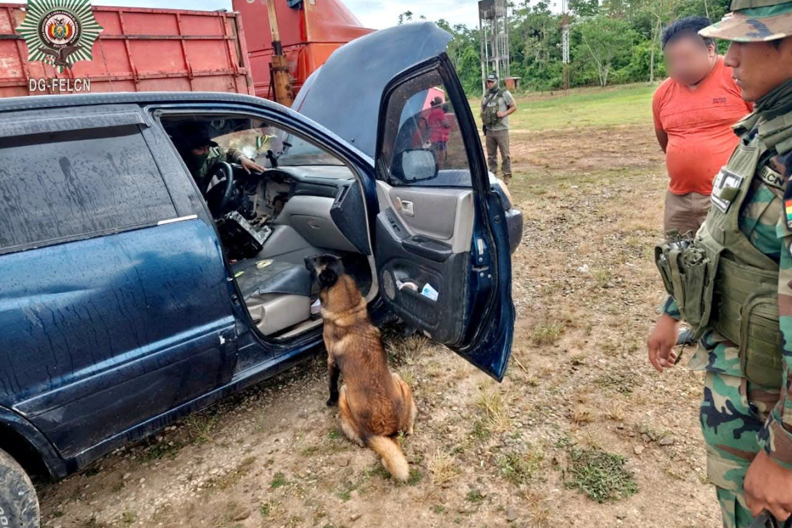 El can “Isak” detecta clorhidrato en la carretera Santa Cruz-Cochabamba