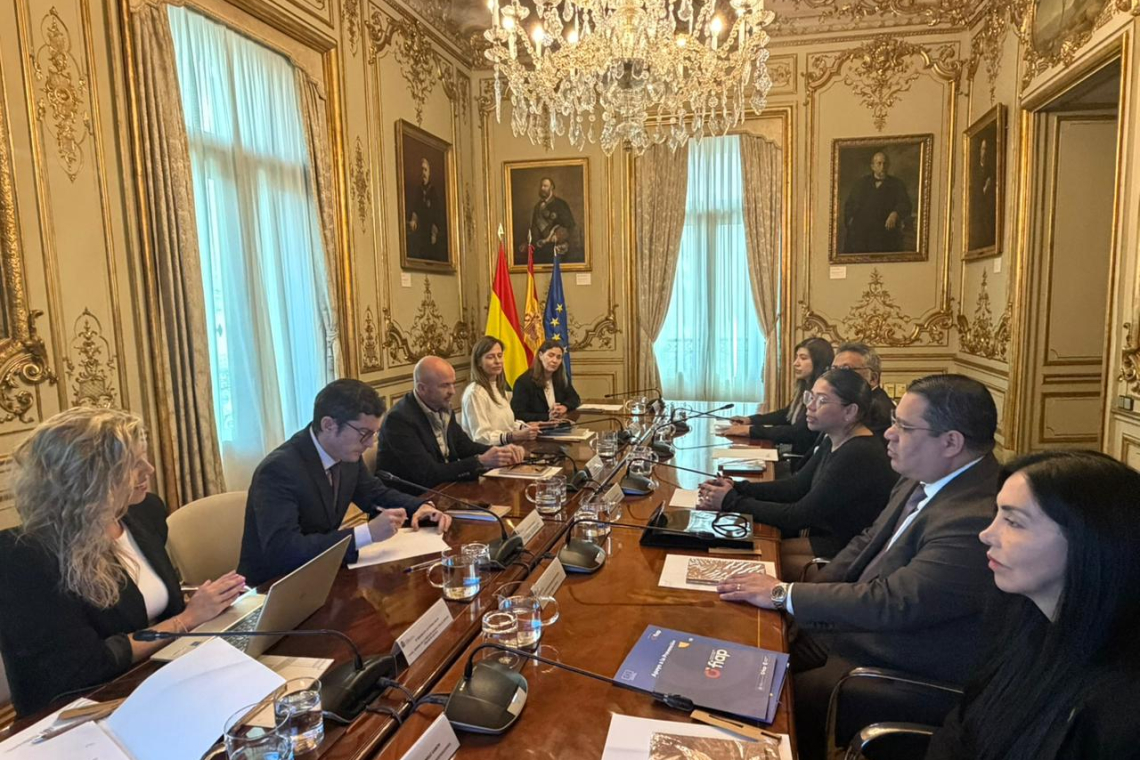 Bolivia refuerza cooperación con España contra el crimen transnacional