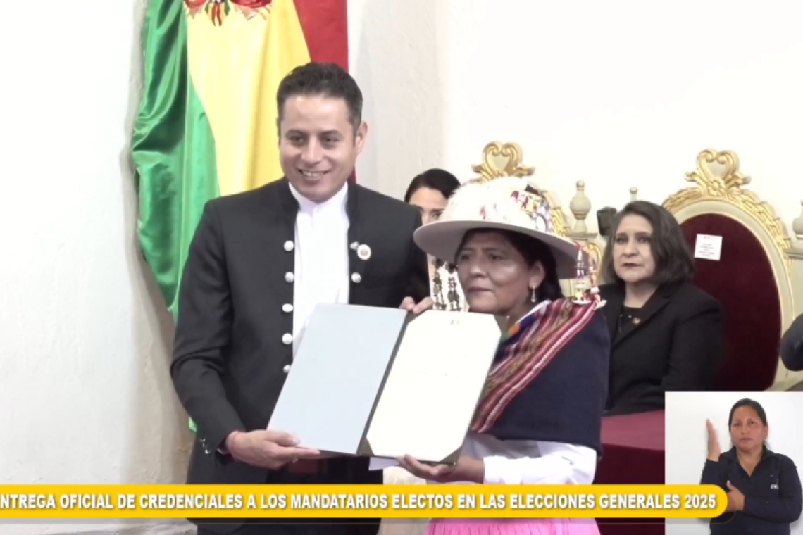 Lara recibe credencial de vicepresidente con el compromiso de levantar a Bolivia