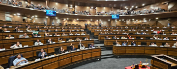Frente a la Biblia juran los presidentes del Senado y Diputados