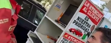 Presidente Paz visita un surtidor de forma sorpresiva y verifica abastecimiento de combustible