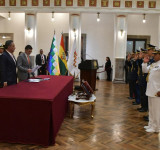 Capitán General de las FFAA posesiona al nuevo mando militar y el reto de renovarlas