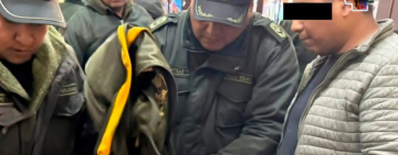 Un policía intenta ingresar en su mochilla cocaína a la cárcel de San Pedro, esta aprehendido