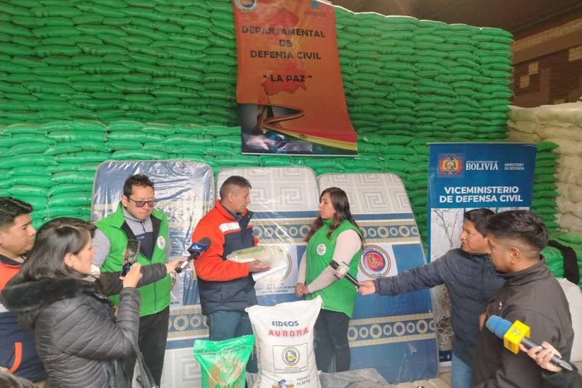 Defensa Civil responde con ayuda humanitaria a familias de Tipuani