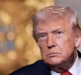 Trump afirma que EE. UU. atacó una “zona de muelles donde cargan barcos con droga” en Venezuela