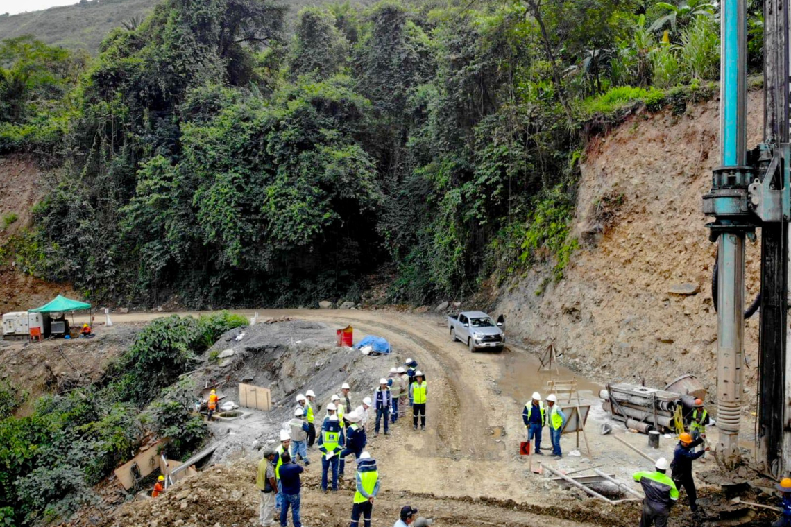 Amplían la restricción vehicular por la construcción de la carretera Unduavi – Chulumani