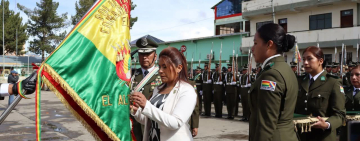 Policía de El Alto en su 37 aniversario es reconocido por Cámara Baja