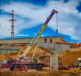 ABC inicia colocado de vigas postensadas para la construcción del puente Río Seco en El Alto 
