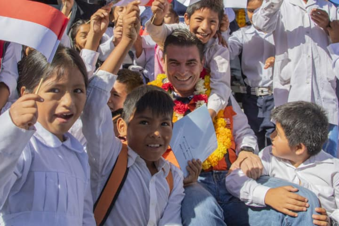 El presidente Rodrigo Paz inaugurará el año escolar en Copacabana