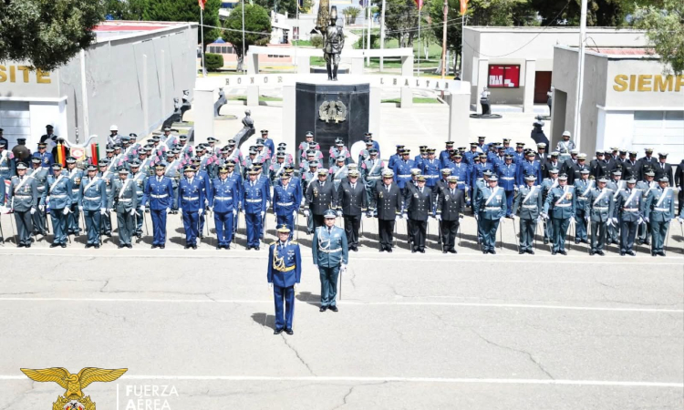 En busca de la excelencia educativa superior se inaugura el Año Académico Militar de las FFAA