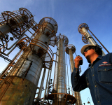 YPFB importará crudo y apunta a reactivar operaciones en sus refinerías