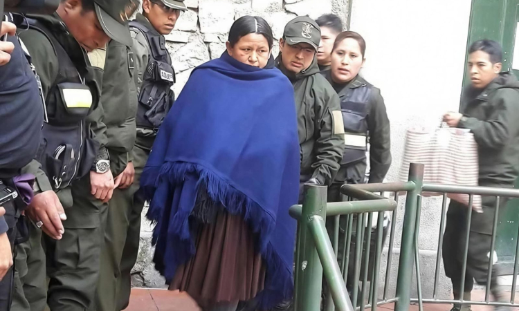 Fiscalía libra orden de captura contra Achacollo por millonario desfalco en el Fondo Indígena