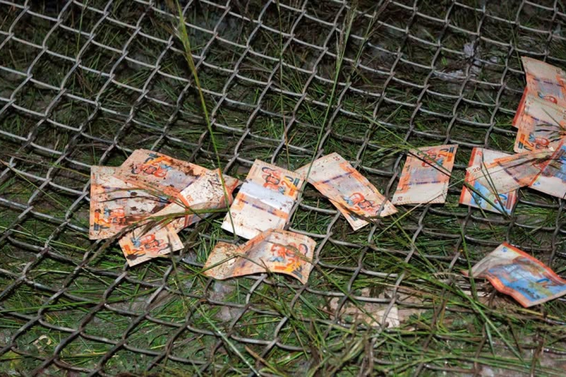 Banco Central de Bolivia inhabilita billetes de Bs 10, Bs 20 y Bs 50 de la Serie B tras siniestro en El Alto