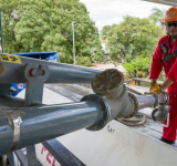 YPFB incorpora por primera vez aditivos para reforzar la calidad de la gasolina en todo el país