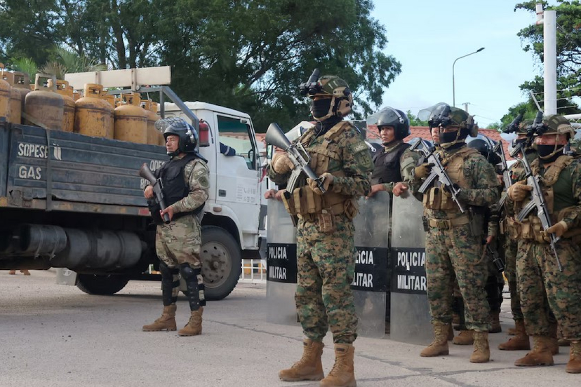Edmand Lara cuestionó la militarización de plantas de YPFB en Bolivia: “Fusiles y botas no son la solución”