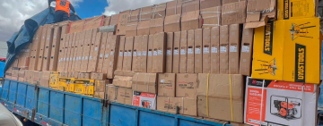 Aduana intercepta camión con productos ilegales en Caracollo