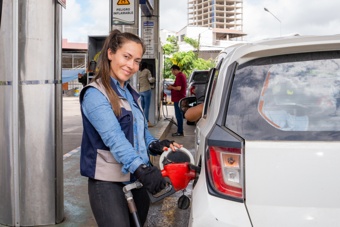 Gasolina aditivada de YPFB no daña pintura de vehículos motorizados