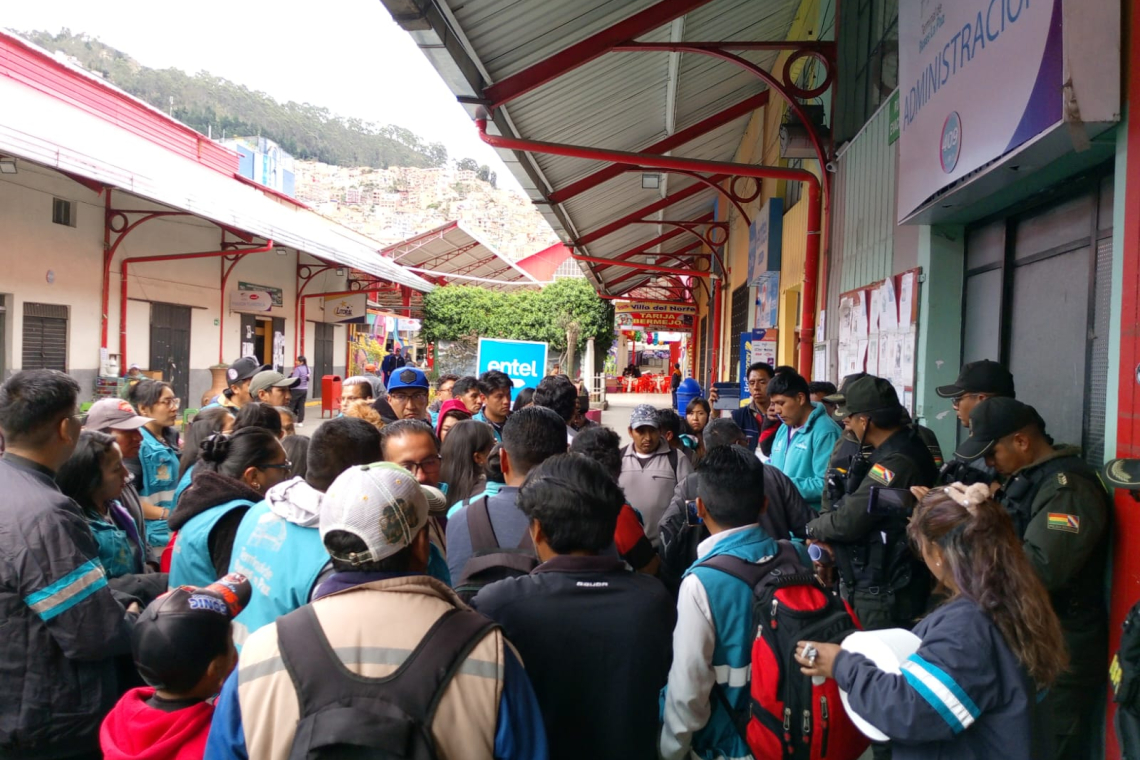 Trabajadores de la Terminal iniciaran huelga de hambre con sus hijos 