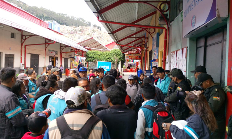 Trabajadores de la Terminal de La Paz convocados a dialogo para su reincorporación