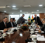 Bolivia y Brasil acuerdan fortalecer la seguridad en frontera por vía fluvial y terrestre