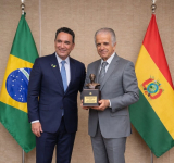 Bolivia y Brasil pactan estrategia de vigilancia aérea fronteriza con drones y radares