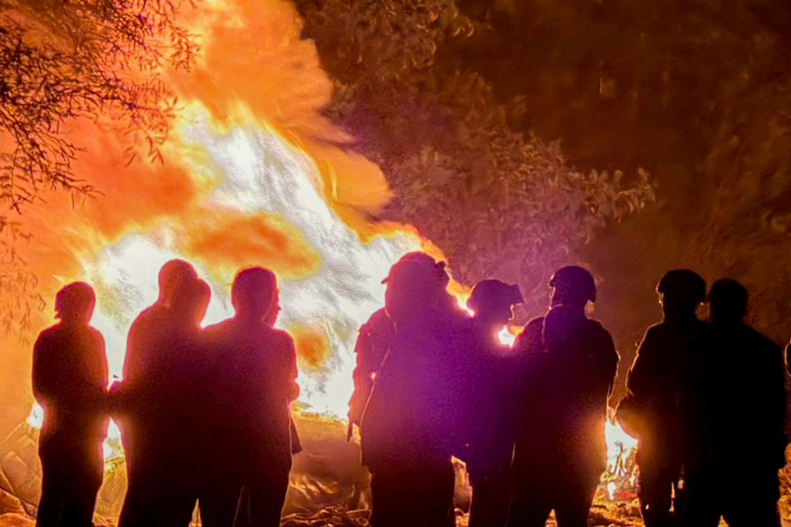 Aduana Nacional incauta e incinera 150 fardos de ropa usada en Tarija
