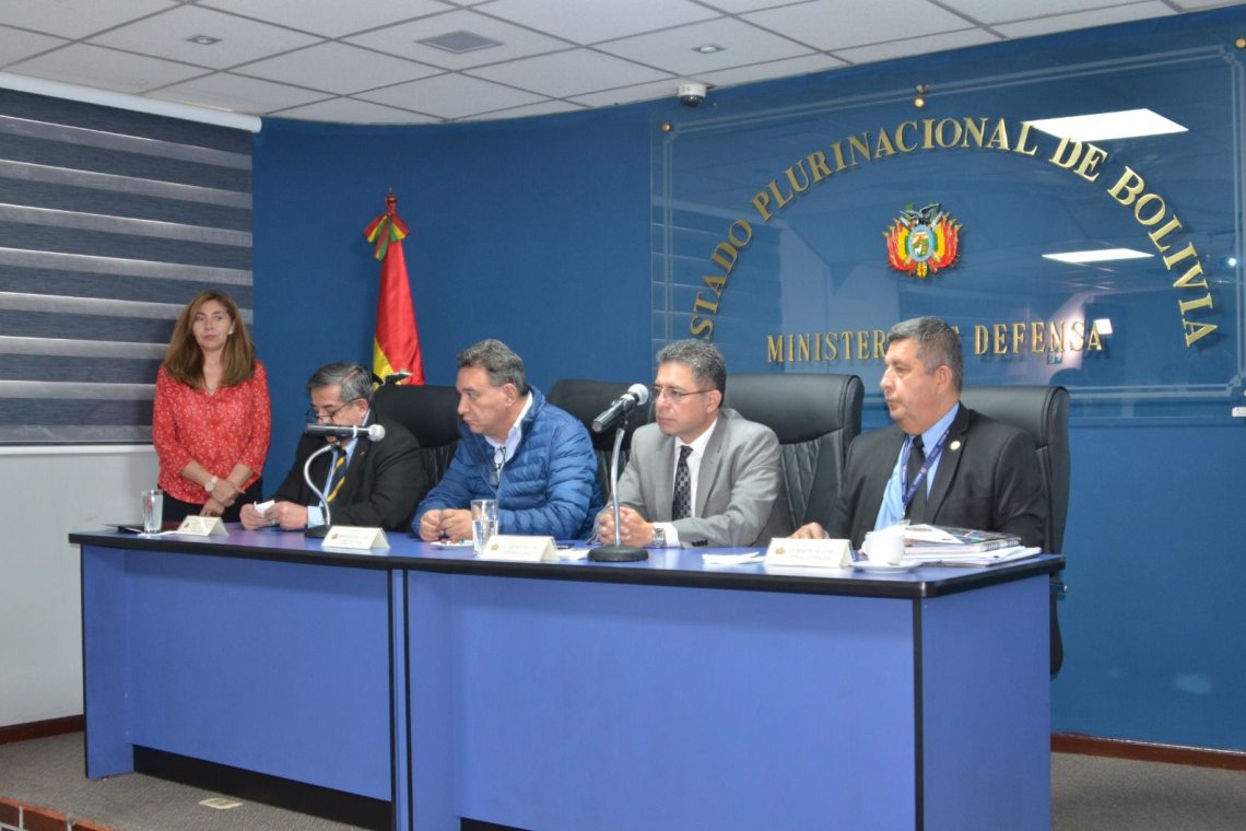 Defensa avisa acciones legales contra transportadoras y daño económico de $us29.000.000 por caso barcazas chinas