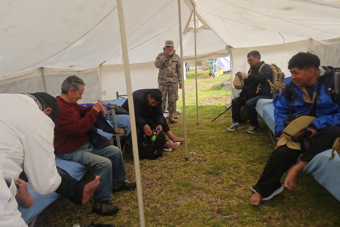 Navales socorrieron a 500 peregrinos en la ruta al Santuario de Copacabana