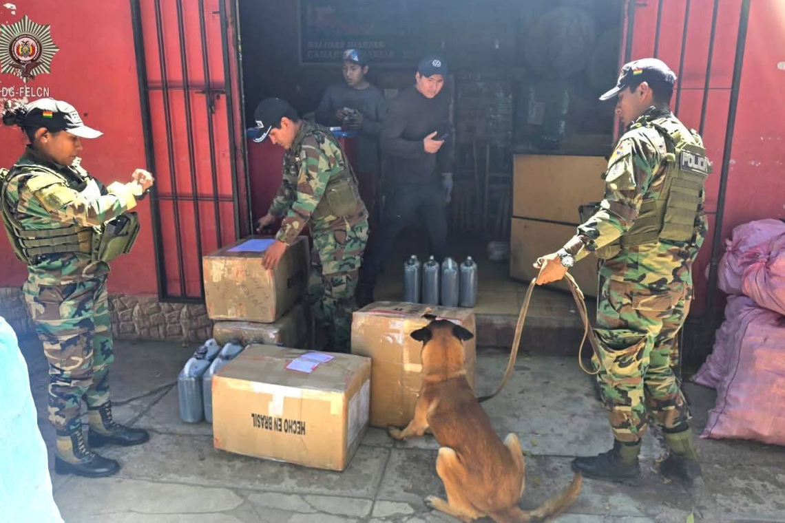 Wisky-Guía divisan y confiscan marihuana en encomiendas en Tarija