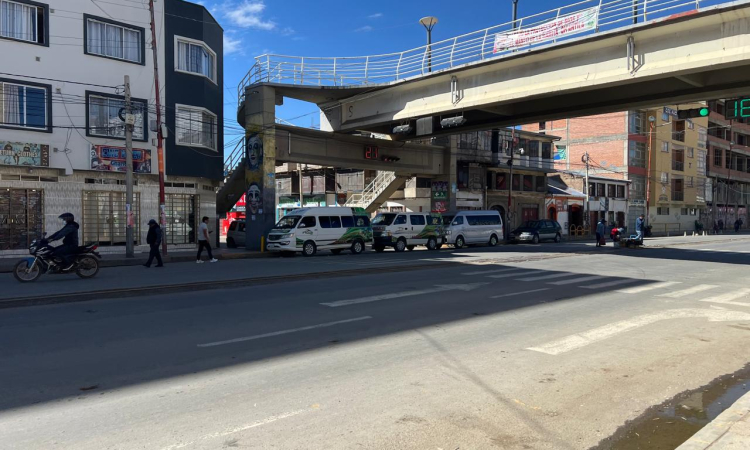 Oruro: Gobierno y transportistas llegan a acuerdo y levantan bloqueos de manera progresiva