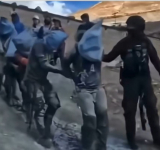 Ejército rescata 2,5 Tn de estaño y remite a la FELCC a 56 jukus en Huanuni