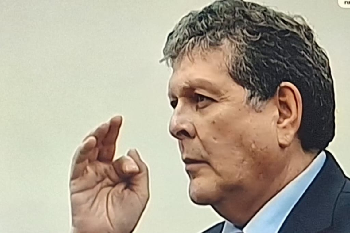 Presidente Paz posesiona al nuevo Ministro de Hidrocarburos