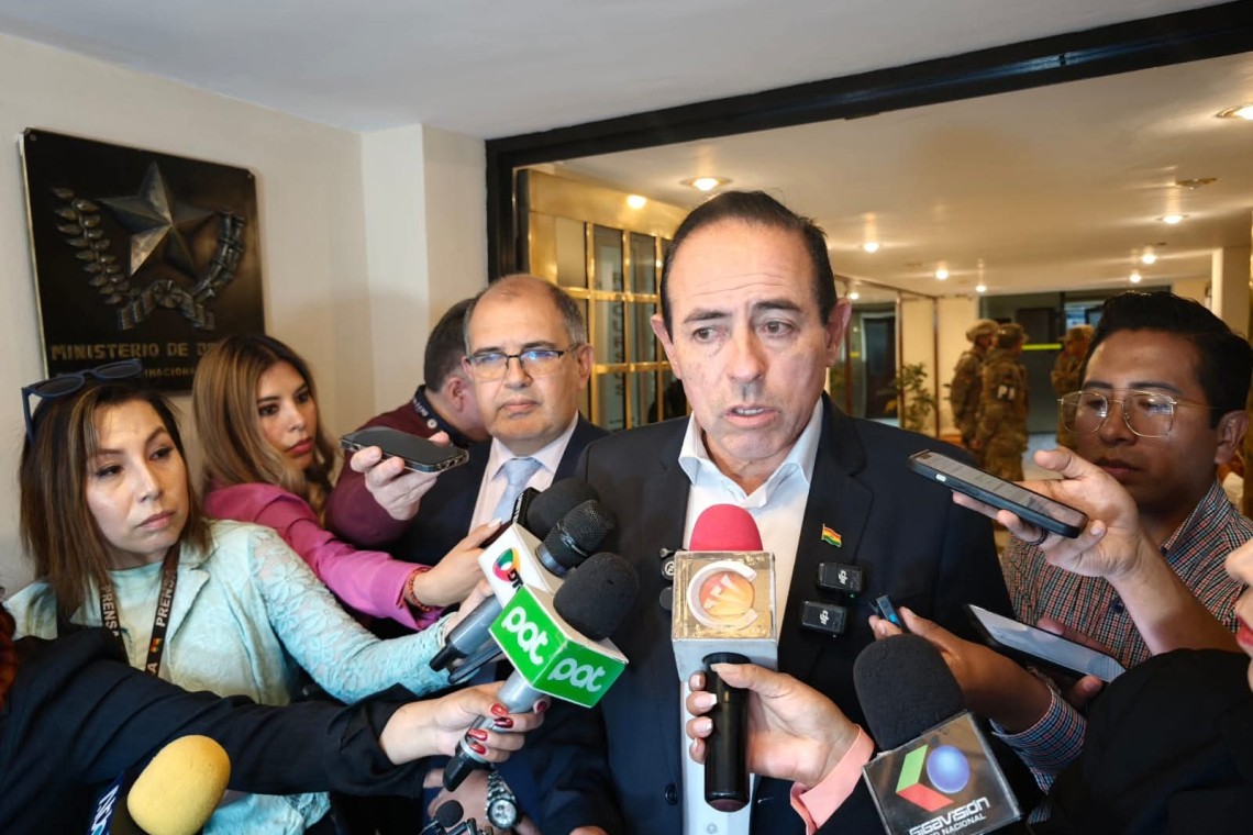Ministro de Defensa y Alcalde de La Paz coordinan tareas para Defensa Civil y seguridad ciudadana