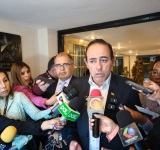 Ministro de Defensa y Alcalde de La Paz coordinan tareas para Defensa Civil y seguridad ciudadana
