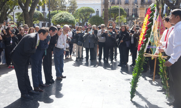 Fiscalía rinde homenaje a periodistas en conmemoración al 10 de mayo