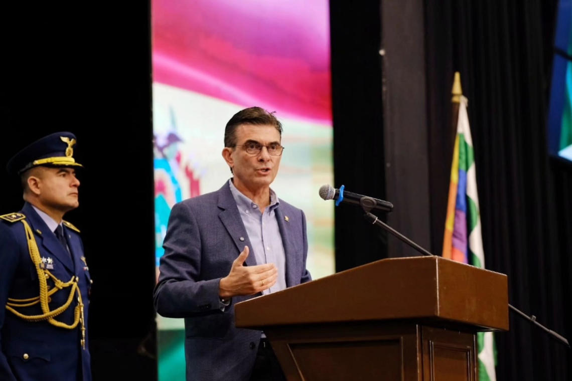 Presidente Paz convoca a bloqueadores al diálogo e insta a trabajar por Bolivia en unidad