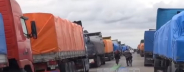Choferes sufren sin comida ni agua; Cámara de Transporte pide cuarto intermedio en bloqueos