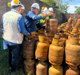 ANH supervisa estado de garrafas y refuerza controles en plantas de engarrafado de Santa Cruz