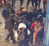 Mi Teleférico suspende operaciones tras destrozos y brutal golpiza a guardia de seguridad