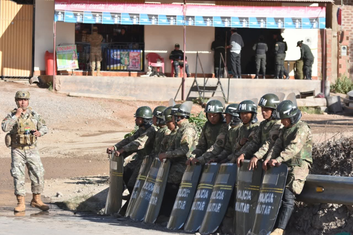 Fuerzas combinadas desbloquean en Parotani, se restablece el paso de vehículos al occidente