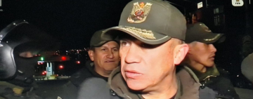Policía-El Alto desplaza personal y permite liberar 70 cisternas con combustible