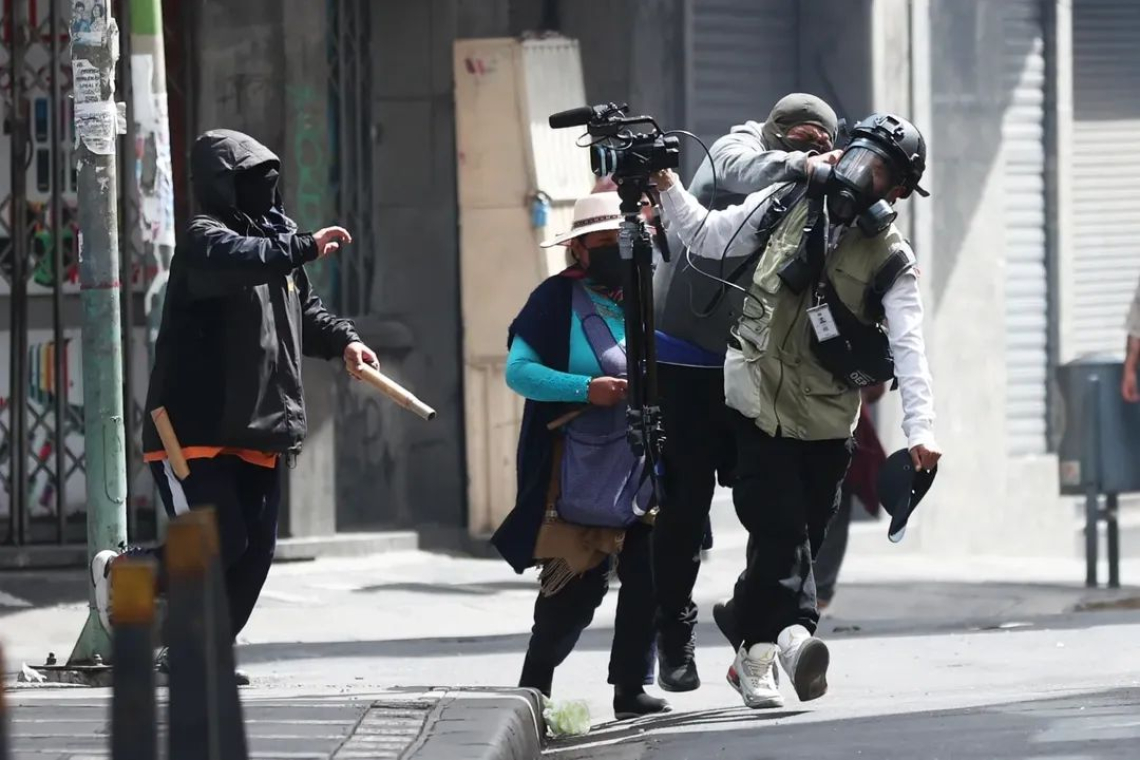 Fiscalía inicia investigación por agresiones a la prensa en disturbios en La Paz